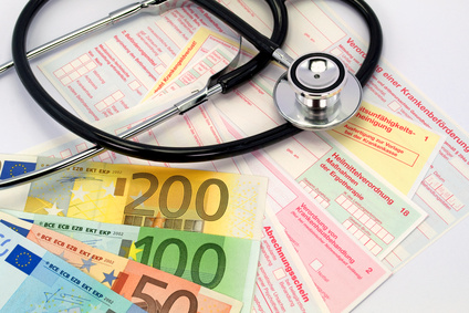 En cas de soins à l'étranger, l'assurance expatrié comprend le remboursement des frais, notamment les médicaments.
